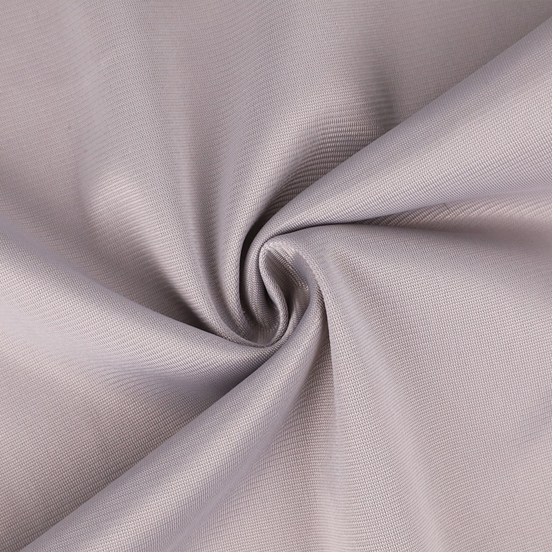 Il tessuto spazzolato tricot lavorato a maglia Superpoly viene utilizzato per realizzare coperte