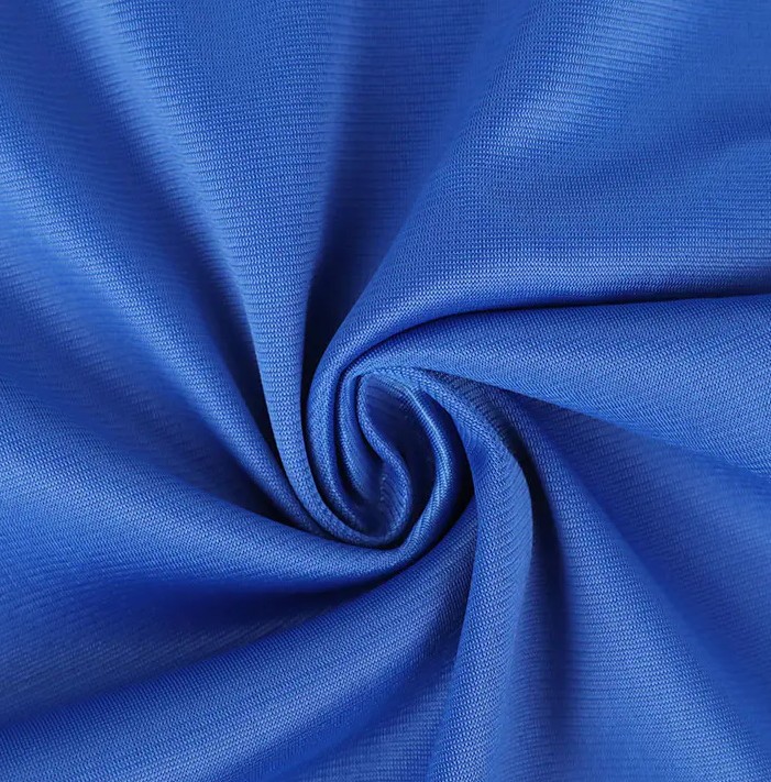 Tessuto spazzolato tricot super poly lavorato a maglia: la fusione tra innovazione tessile e vita moderna