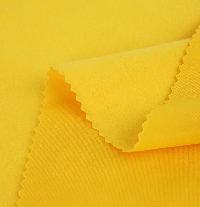 Tessuto spazzolato tricot lavorato a maglia Superpoly: il tocco delicato della tecnologia tessile rivoluzionaria